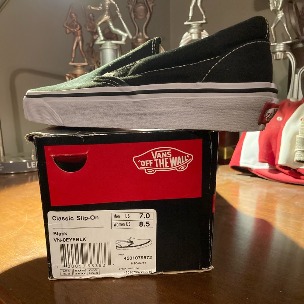 Classic vans slip on 8.5W